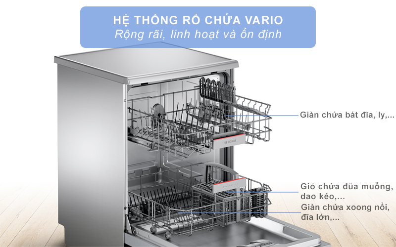 Hệ thống giàn rửa Vario linh hoạt đi kèm giỏ đựng đũa muỗng tiện lợi.