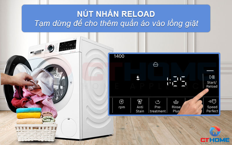 Nhấn Reload để tạm dừng máy, thêm đồ quần áo vào lồng giặt