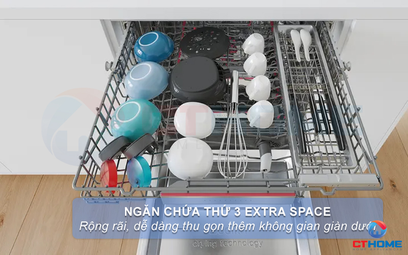 Ngăn chứa thứ 3 Extra Space được trang bị trên máy rửa chén Bosch SMS6EDI63E