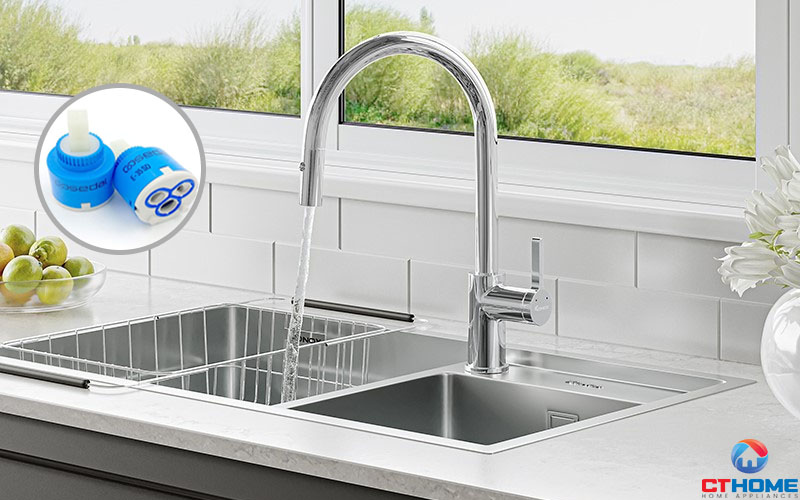 Lõi trộn trong vòi rút dây Alto Chrome là lõi trộn nóng lạnh SEDAL 