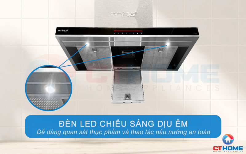 Màn hình LED chiếu sáng dịu êm giúp bạn dễ dàng quan sát thức ăn khi nấu