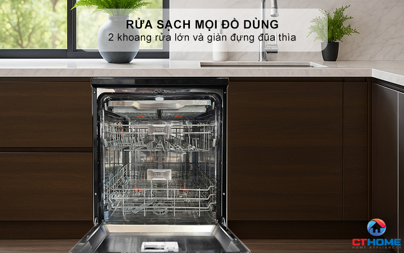 Rửa sạch mọi đồ dùng với 2 khoang rửa lớn và giàn đựng đũa thìa