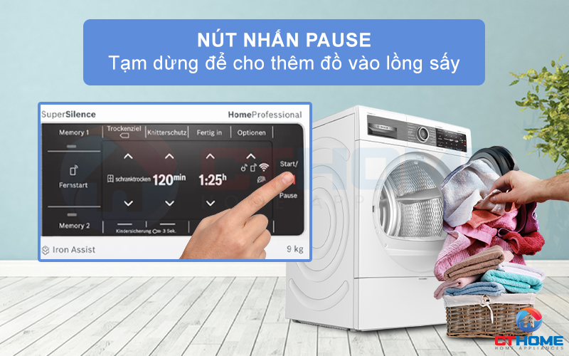 Tạm dừng chương trình sấy với Pause để thêm quần áo vào lồng máy.