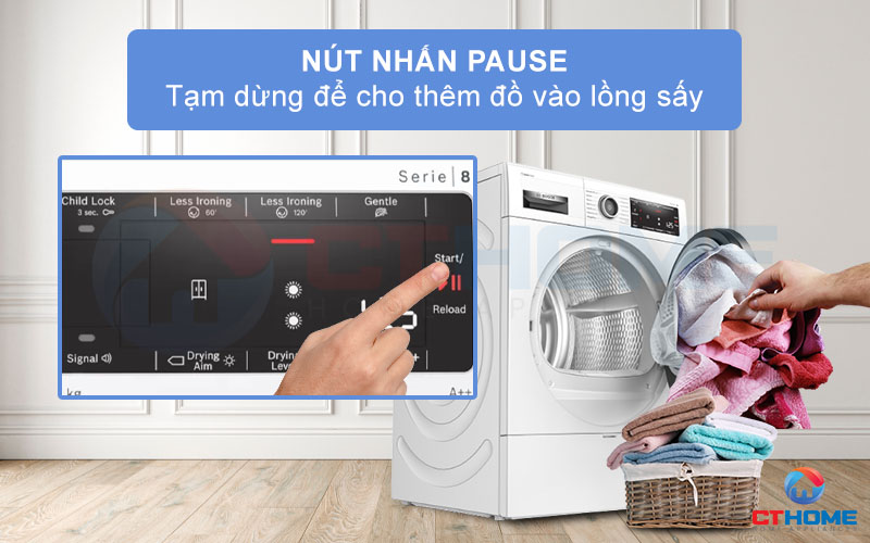 Lựa chọn Pause để tạm dừng máy khi bạn cần cho thêm quần áo vào lồng sấy.